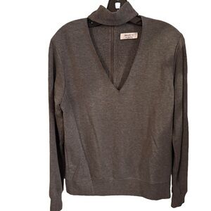 Bailey/44 women’s Deep V choker style Sweater gray size small